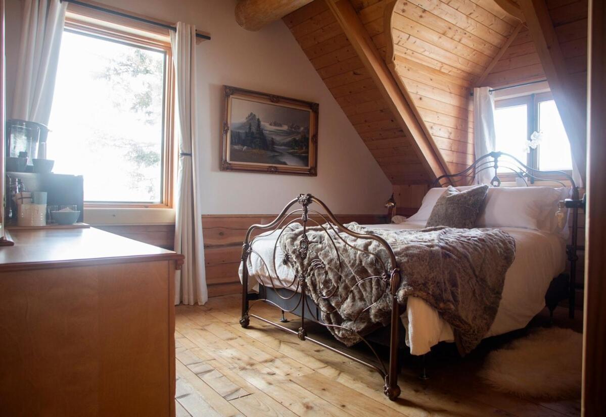 Hebergement "La Maison En Bois Rond" Sainte-Marie Rom bilde