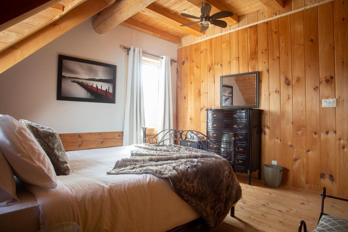 Hebergement "La Maison En Bois Rond" Sainte-Marie Rom bilde